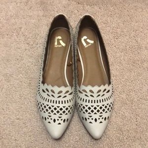 White Report Flats